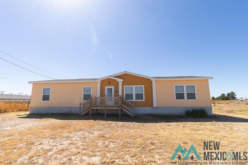 Property Photo:  1421 Catron Street  NM 88220