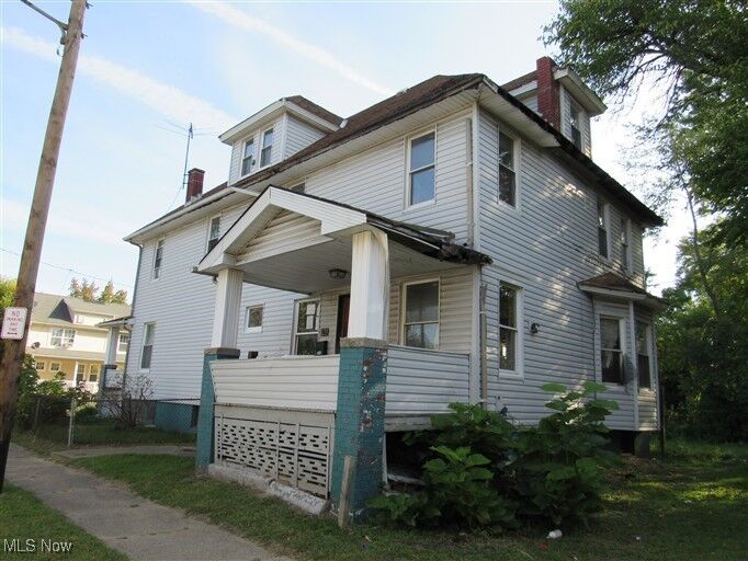 Property Photo: 10202 North Boulevard OH 44108