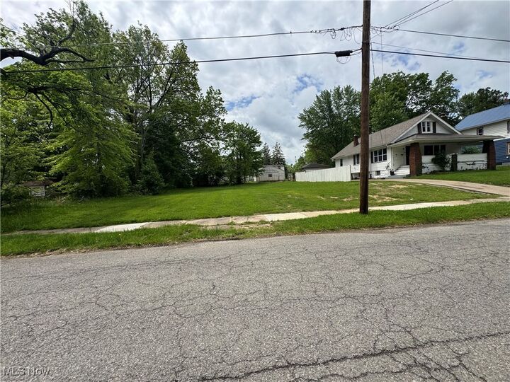 Property Photo: 67-69 Hilton Avenue OH 44507