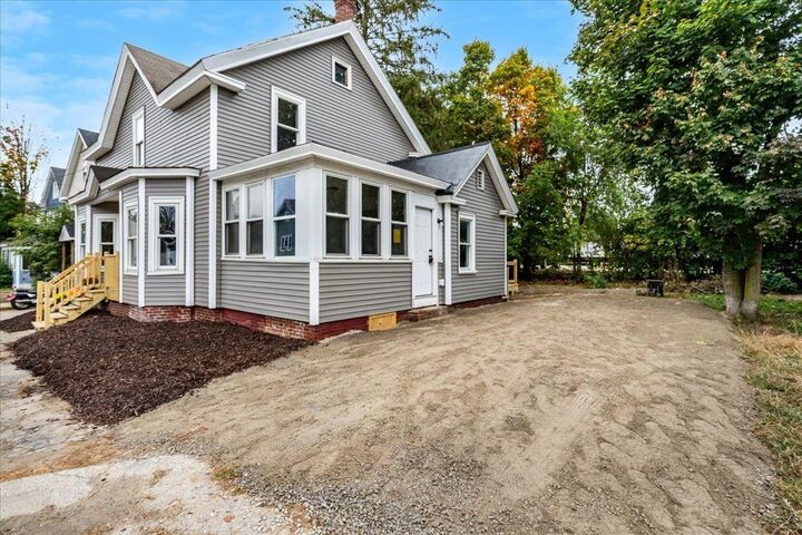 Property Photo:  75 School Street  NH 03235 