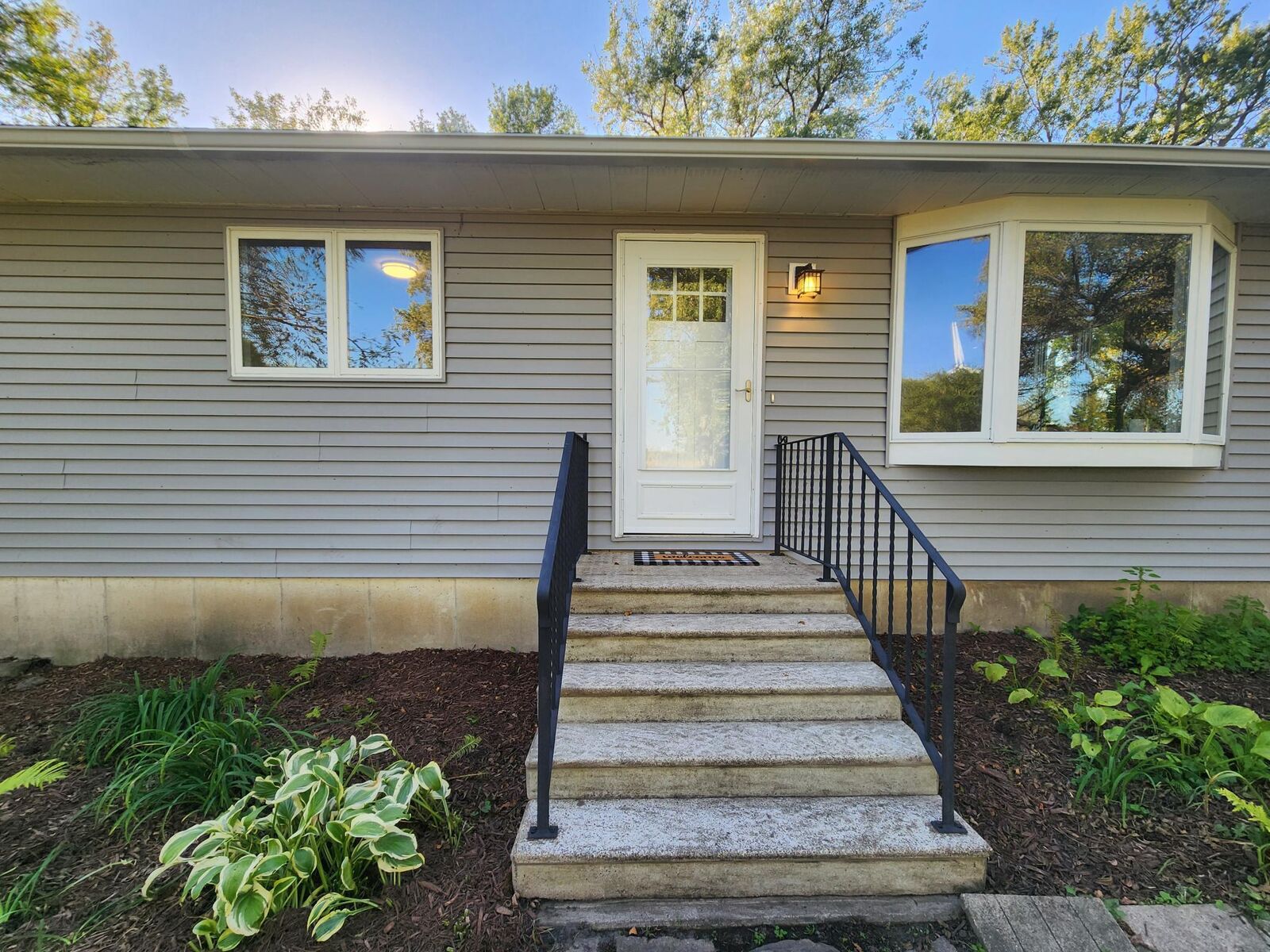 Property Photo:  68540 300th Street  MN 56042 