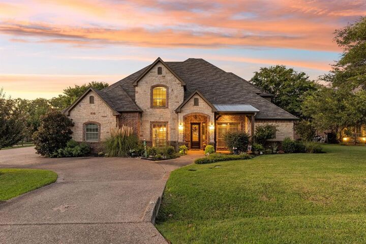 Property Photo: 5808 Lakeside Drive TX 76179