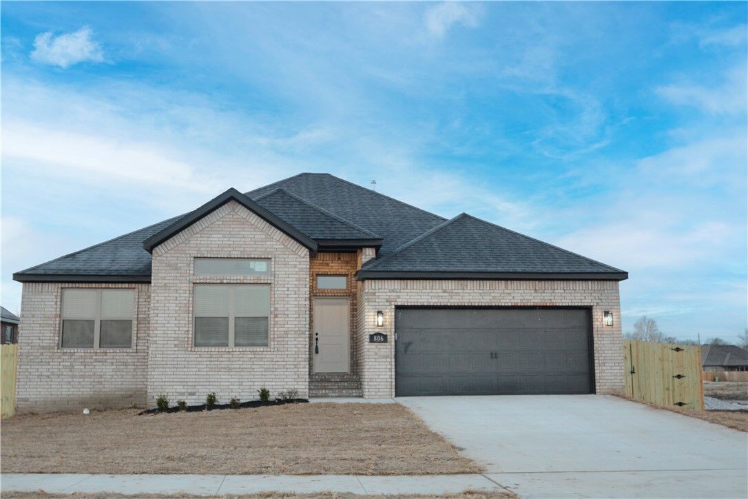 Property Photo:  2700 N Bailey Street  AR 72761 