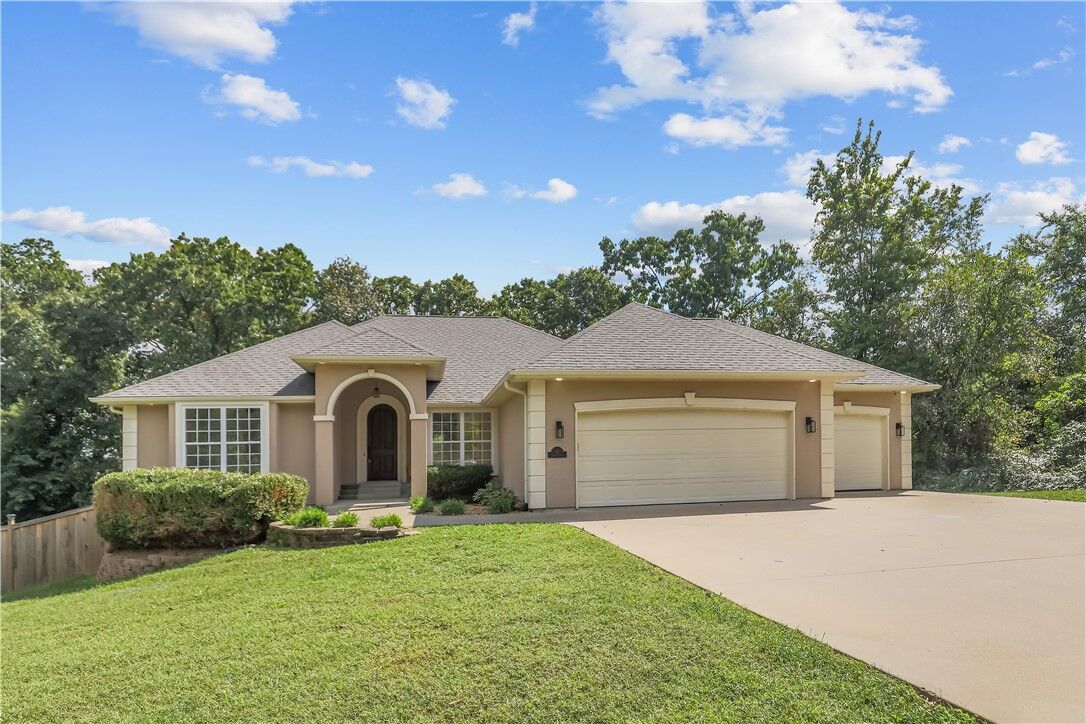 Property Photo:  13 Shelly Lane  AR 72714 