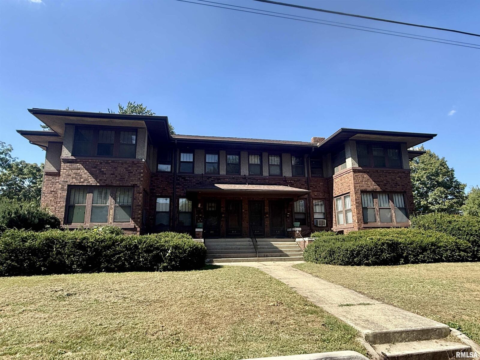 Property Photo: 280-286 N Academy Street IL 61401