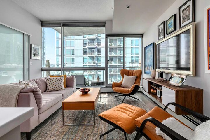 Photo de la propriété:  135 13 Avenue SW 806  AB T2R 0W8 