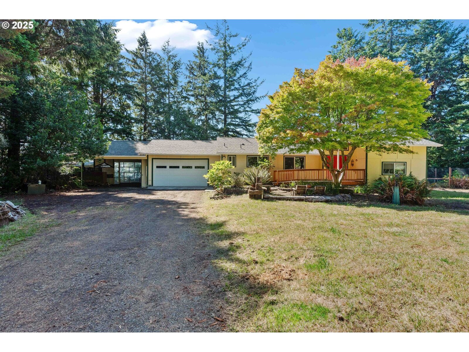 Property Photo:  64662 E Bay Rd  OR 97459 