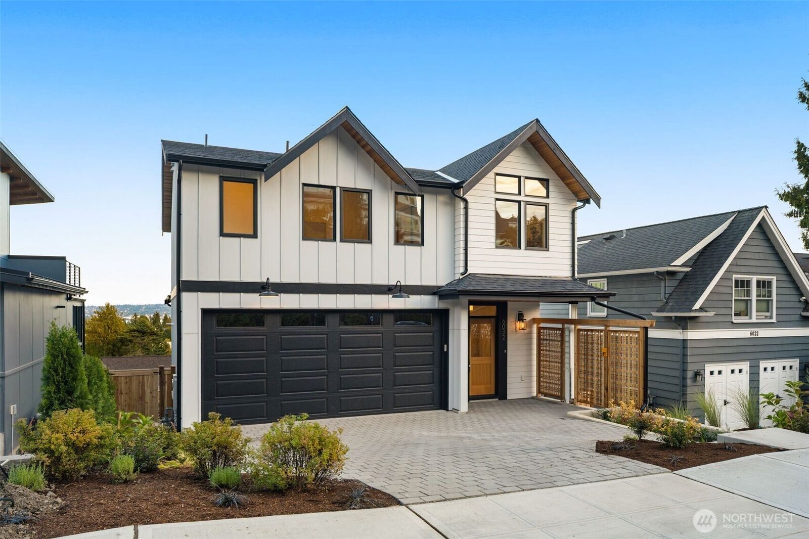 Property Photo:  6032  50th Avenue NE  WA 98115 