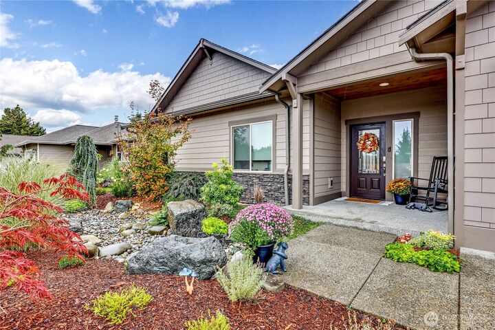 Property Photo:  290  Choice Loop  WA 98382 