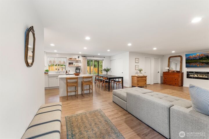 Property Photo:  620 SW 302nd Street  WA 98023 