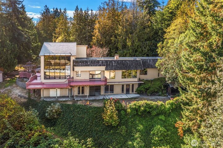 Property Photo:  1083  Puget Drive E  WA 98366 