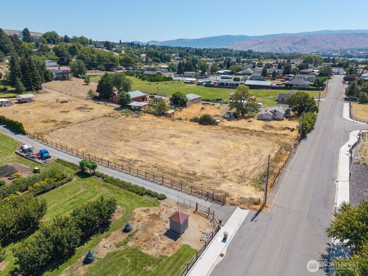 Property Photo:  0 NW Columbia Avenue  WA 98802 