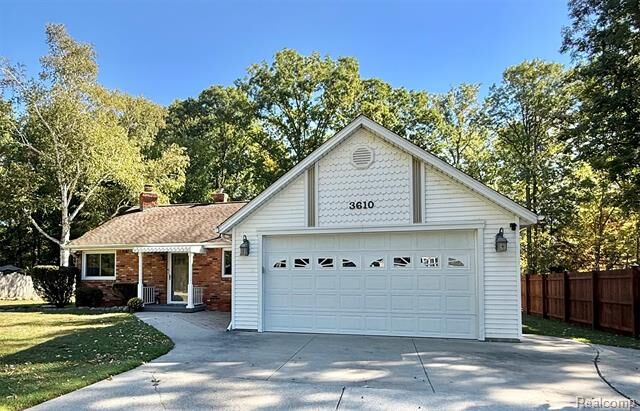 Property Photo: 3610 State Road MI 48059