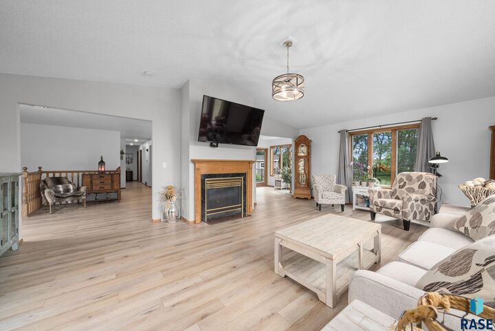 Property Photo:  500 W Lincoln Ave  SD 57070 