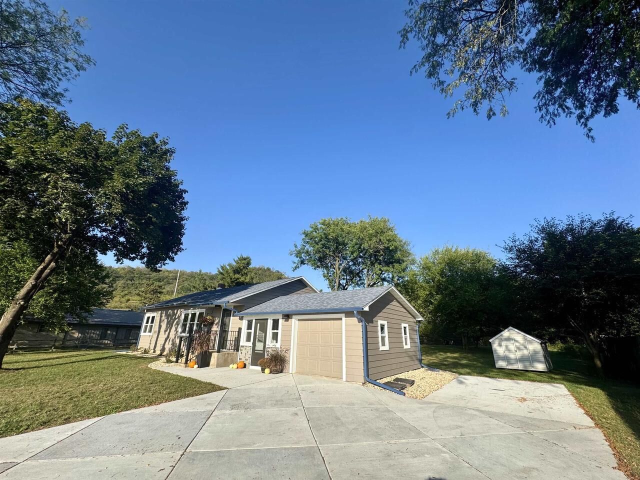 Property Photo:  1855 Bohmann Drive  WI 53581 