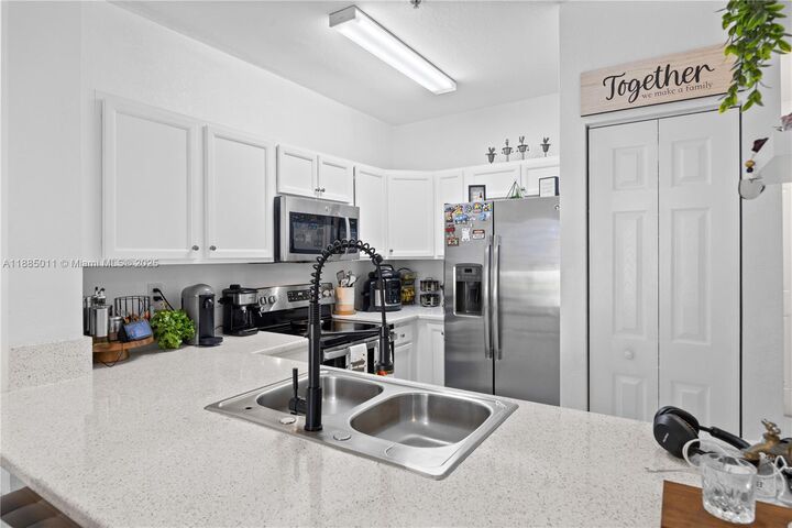 Property Photo:  2819 SE 1st Dr 7  FL 33033