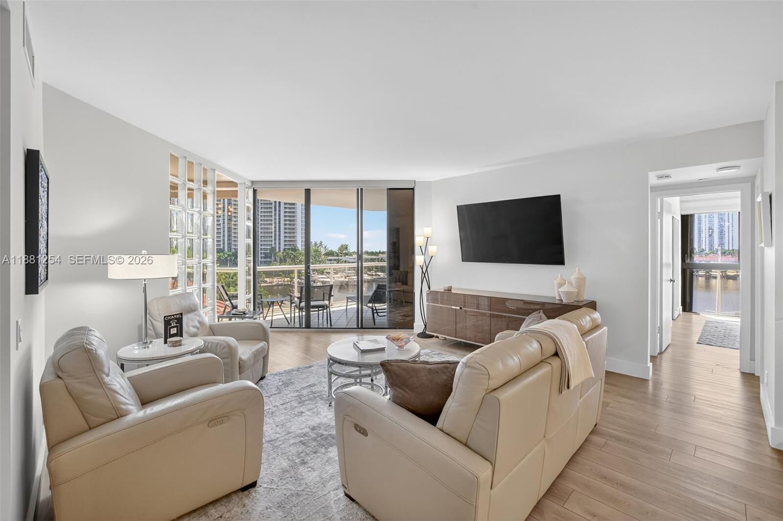 Property Photo:  3610 Yacht Club Dr 508  FL 33180 