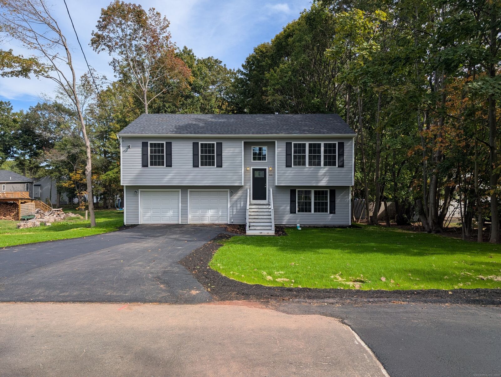 Property Photo:  655 Evergreen Avenue  CT 06518 
