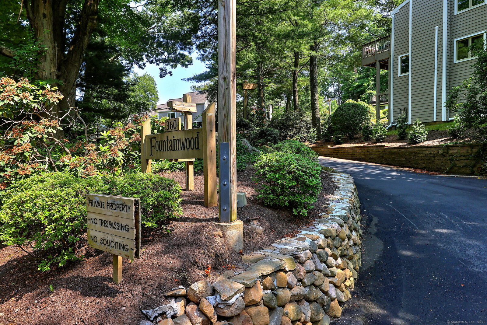 Property Photo:  360 Fountain Street Apt 6  CT 06515 
