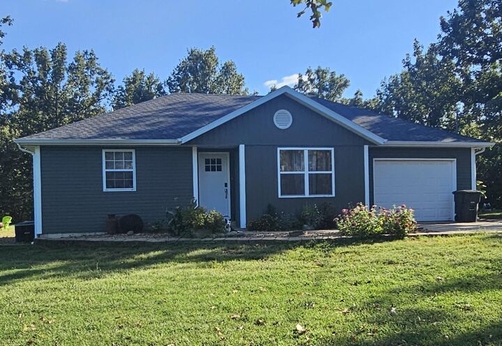 Property Photo: 1548 E 380th Road MO 65613