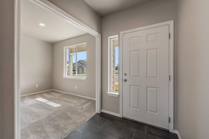 Property Photo:  916 S Pillar Rock Dr  WA 99224 