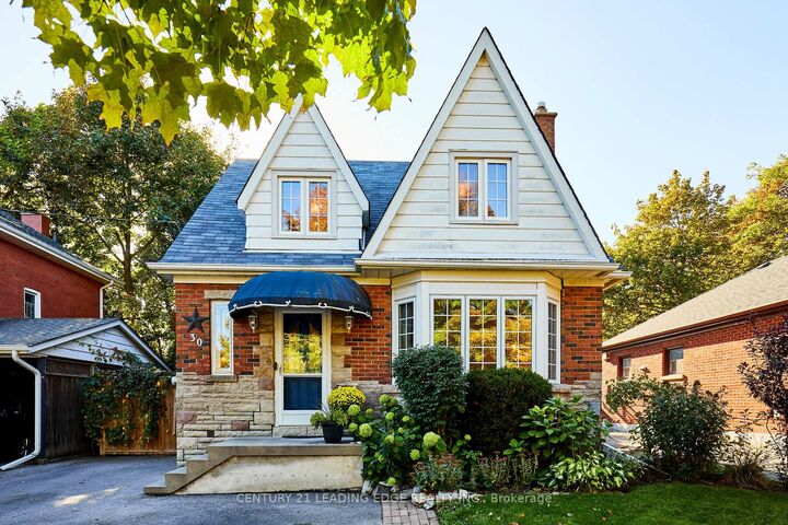 Property Photo:  30 Cadillac Avenue N  ON L1G 6B7 