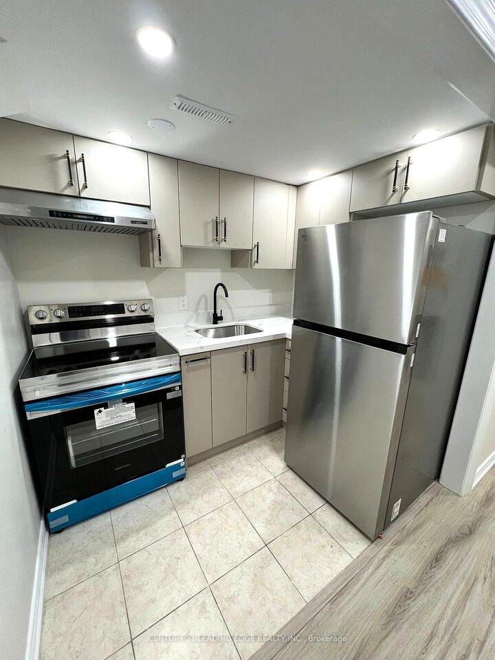 Property Photo:  342 Danforth Road Bsmt  ON M1L 0B5 