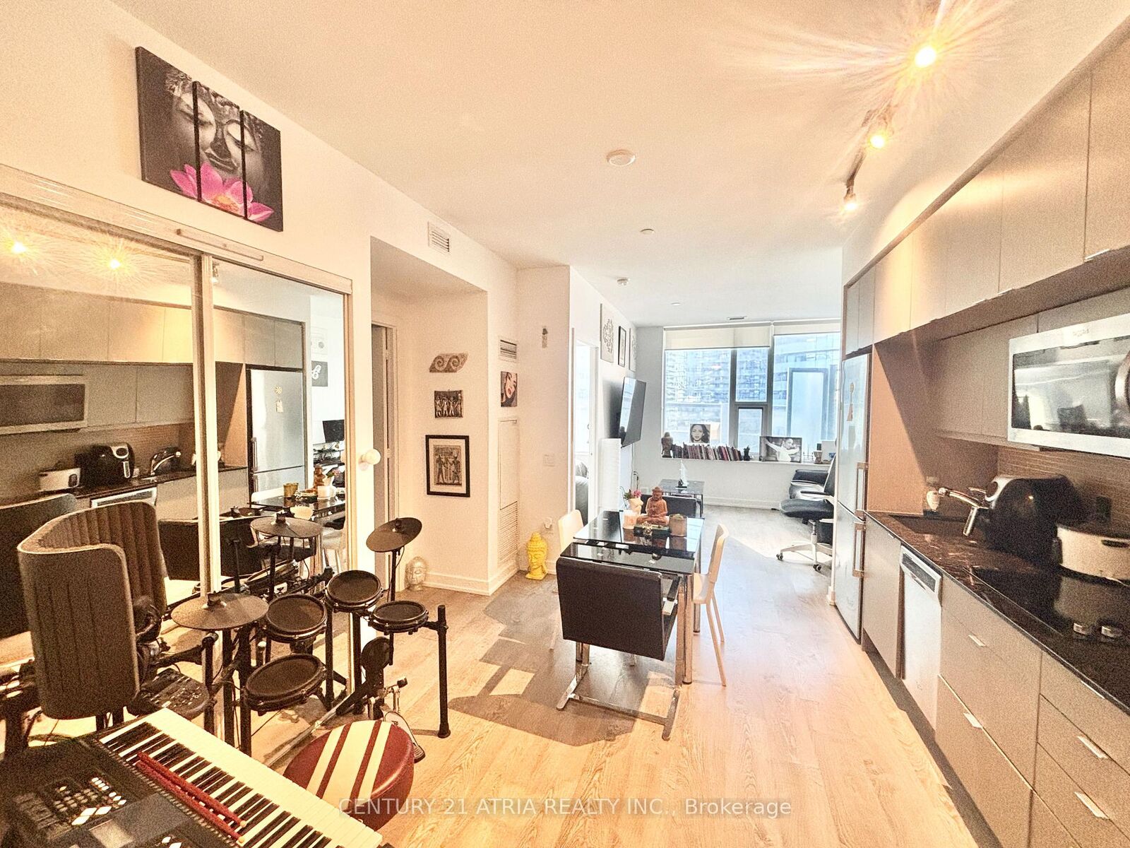Property Photo:  10 York Street 802  ON M5J 0E1 