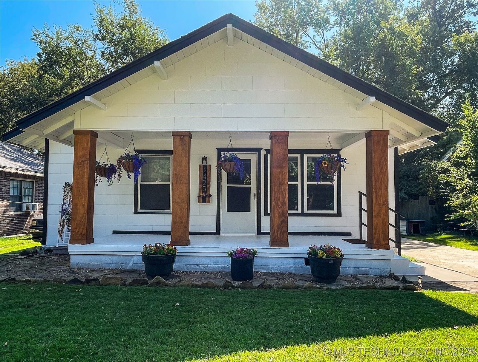 Property Photo: 2425 Columbus Street OK 74401