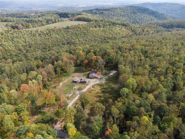 Property Photo:  135 Sandy Flat Rd  PA 15425 
