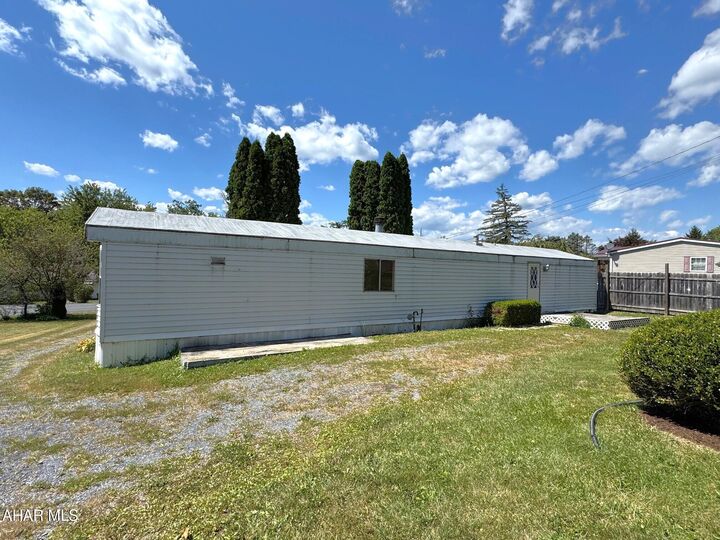Property Photo: 1060 Industrial Avenue PA 15522