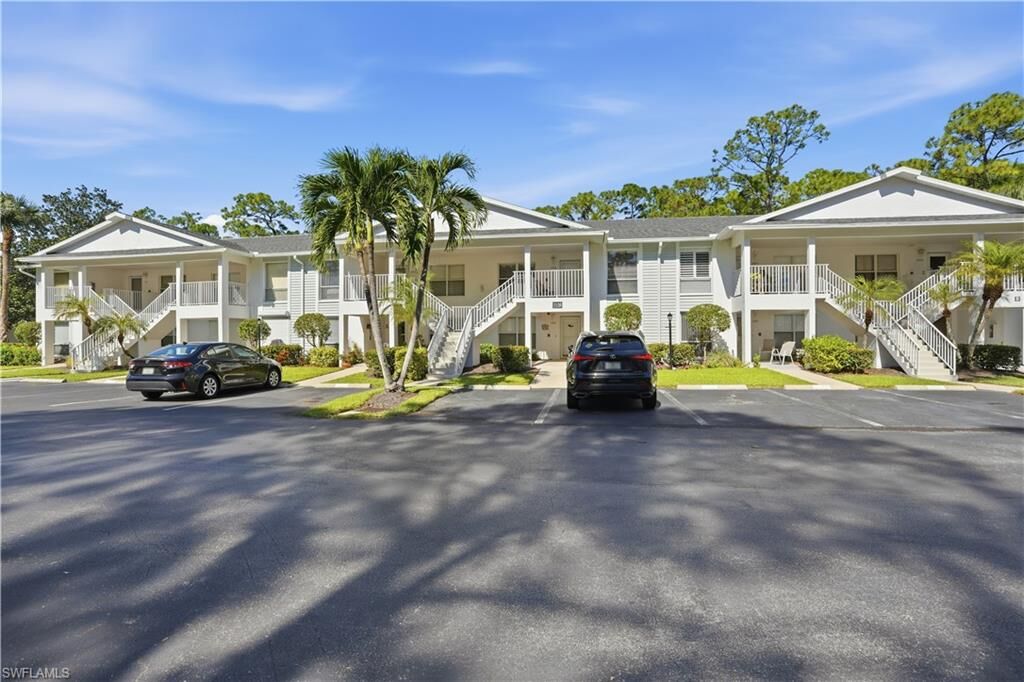 Property Photo:  1120 Sarah Jean Cir B204  FL 34110 