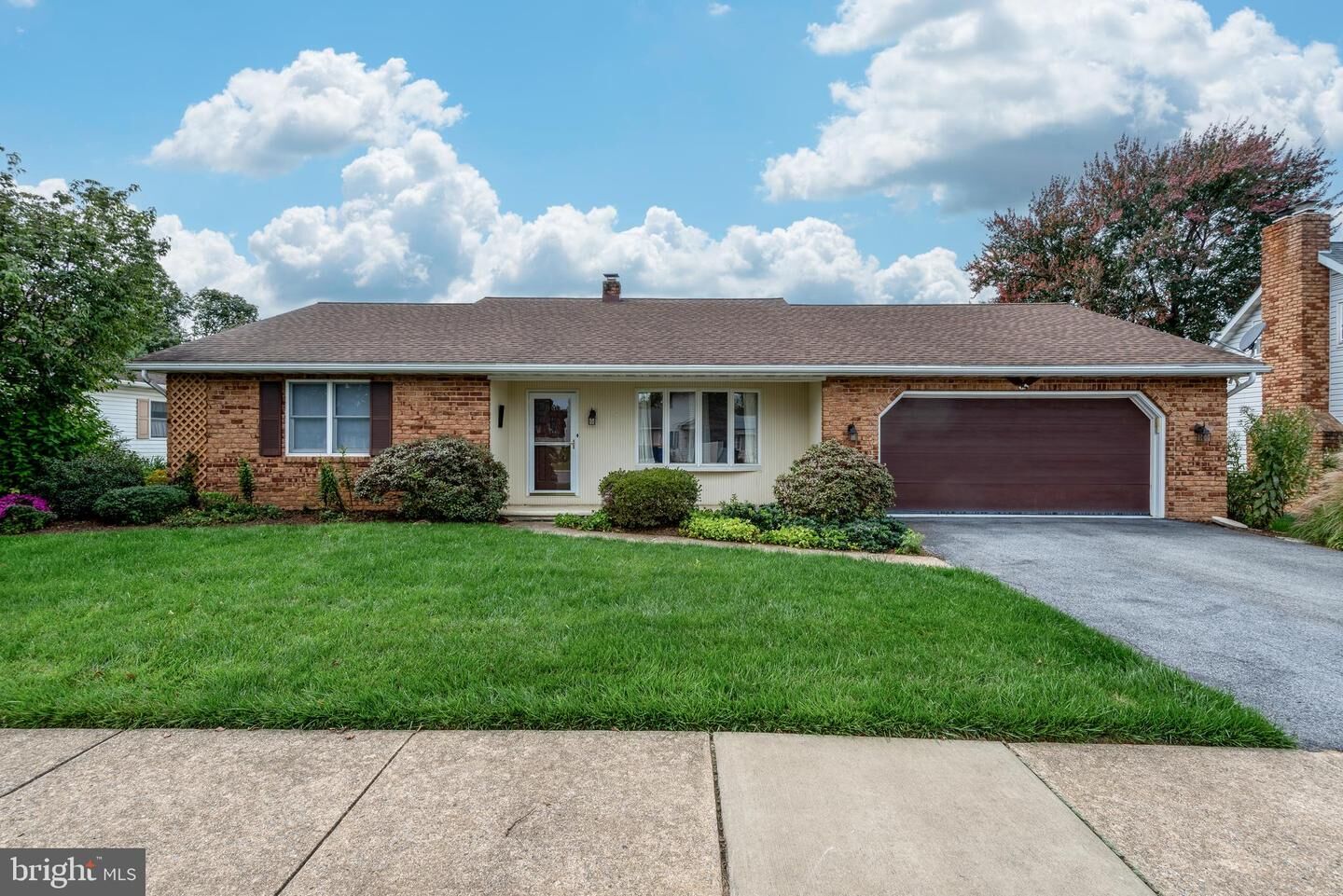 Property Photo:  116 Huyard Avenue  PA 17557 