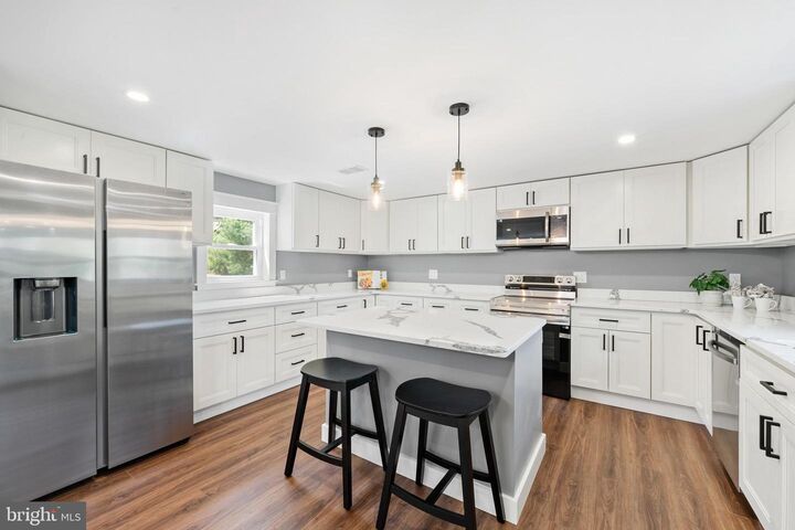 11 Helluva Hill Lane  Glen Mills PA 19342 photo