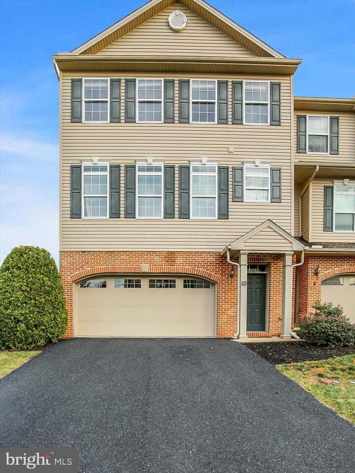 10 Jay Circle  Lemoyne PA 17043 photo