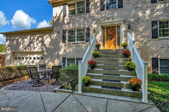 Property Photo:  112 Leisure Street  VA 22556 