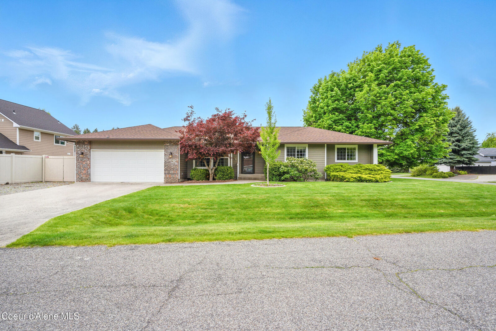 Property Photo:  536 E Cloverleaf Dr  ID 83835 