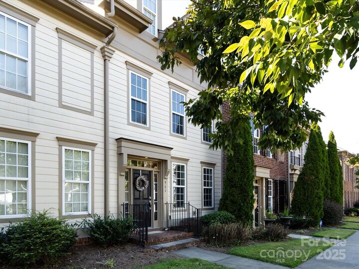 Property Photo:  964 Gardners Way  NC 28031 