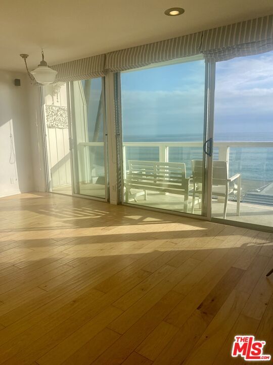 Property Photo:  11942 Whitewater Ln  CA 90265 