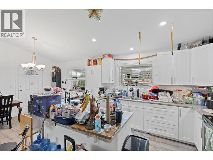 Property Photo:  356 McGowan Avenue  BC V2B 2N7 