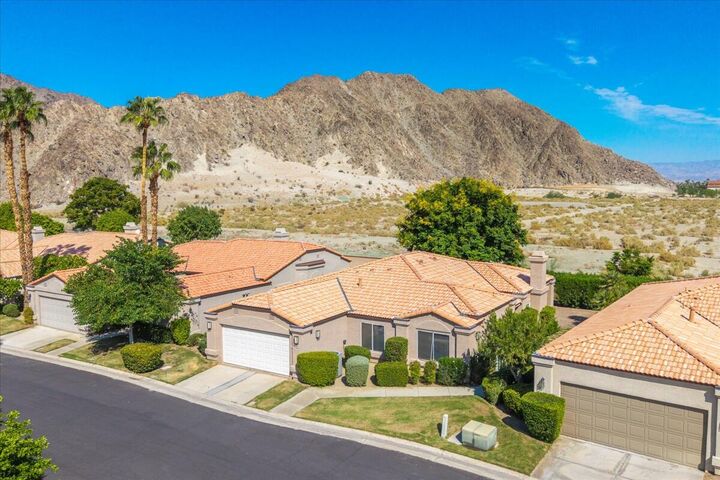 Property Photo:  48137 Vista Cielo  CA 92253 