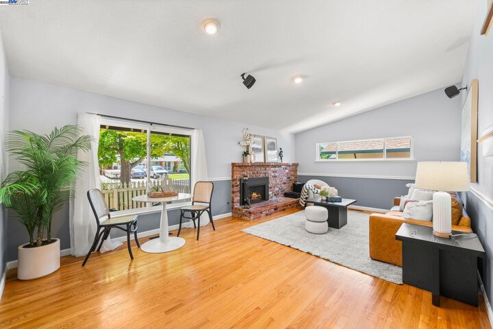 Property Photo:  646 Brighton Way  CA 94551 