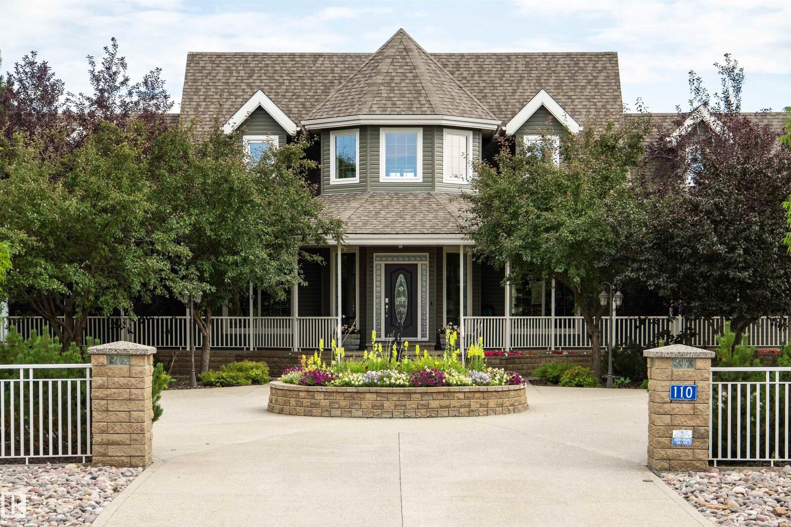 Property Photo:  110,50565 Rge Road 245  AB T4X 0P5 