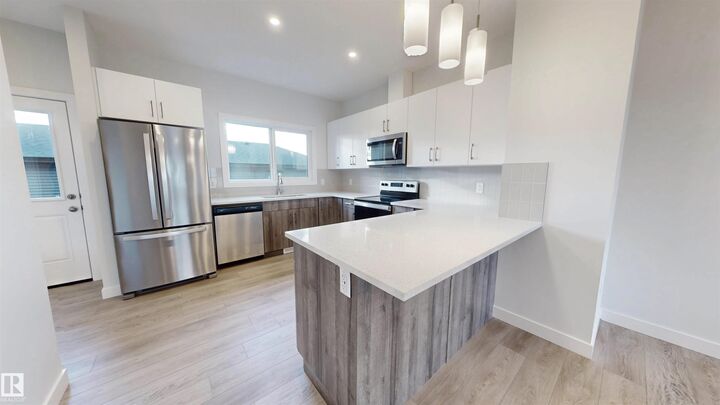 Property Photo:  691 Cambrian Boulevard  AB T8H 3B7 
