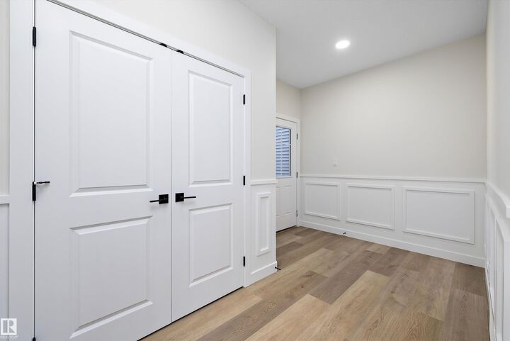 Property Photo:  1541 Siskin Link Link NW  AB T5S 0T9 