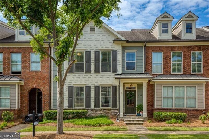 Property Photo: 239 S Village Square GA 30115