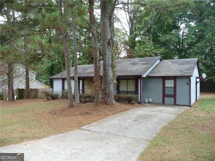 Property Photo: 5472 Forest East Lane GA 30088