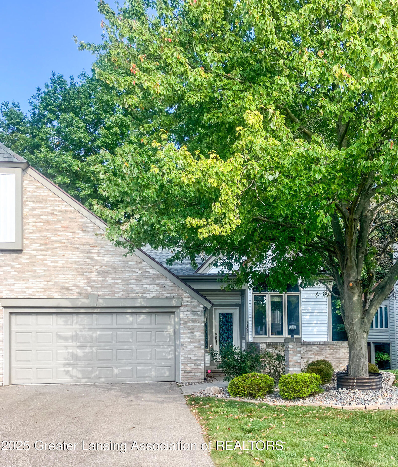 Property Photo:  1205 Woodmeadow  MI 48917 