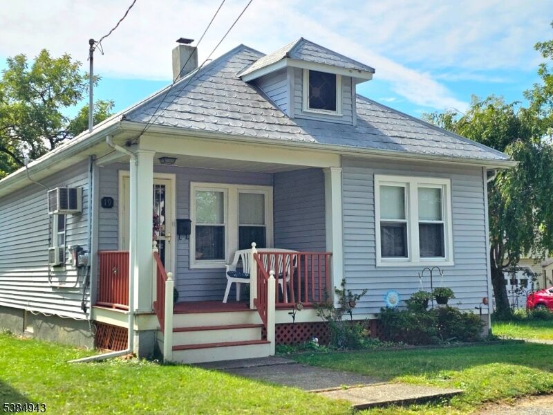 Property Photo:  19 Marble St  NJ 07882 