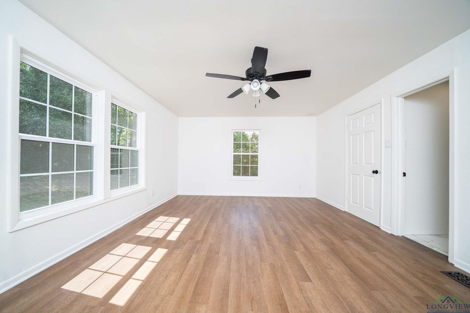 Property Photo:  3988 E Fm 840  TX 75654 